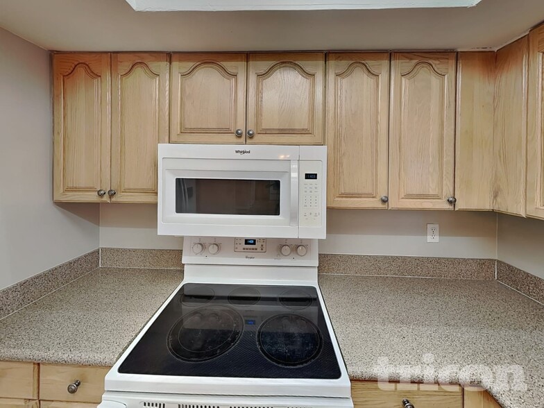 Building Photo - 2813 Whippet Ct