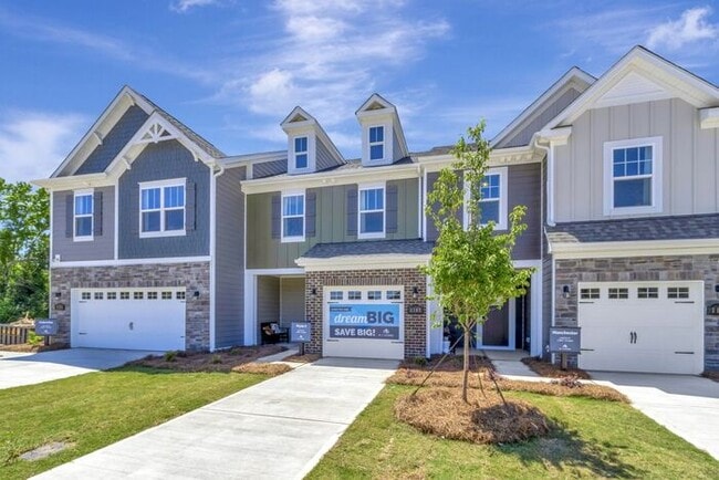 Building Photo - Townhouse Arberdene