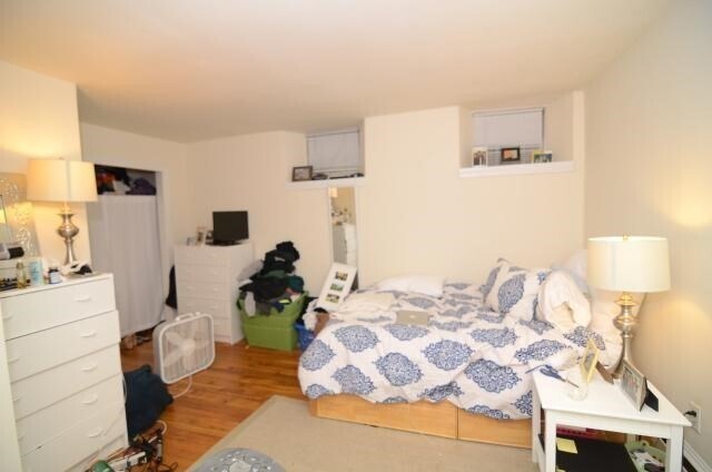 Building Photo - 27 Melrose St