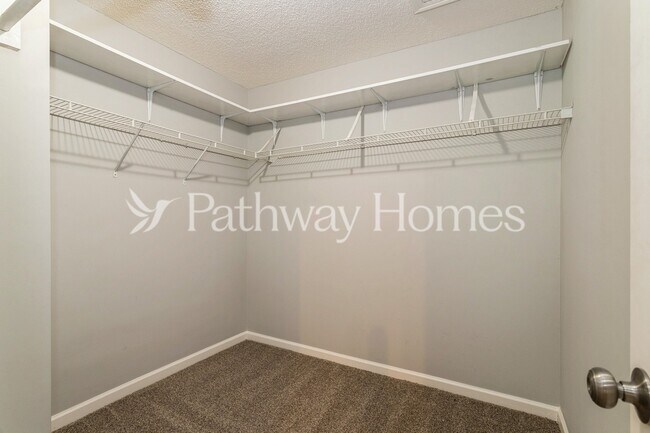 Building Photo - 4501 Holliday Rd