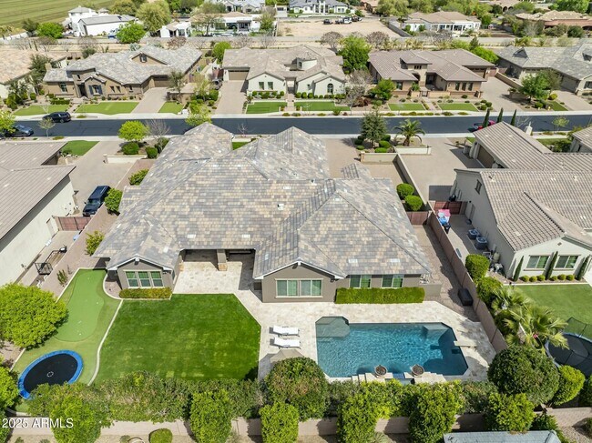 Building Photo - 2051 E Aris Dr