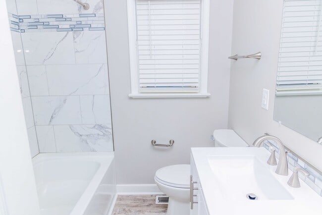 Building Photo - Settle in to this beautiful 3 bed 3 bath in Mechanicsville!