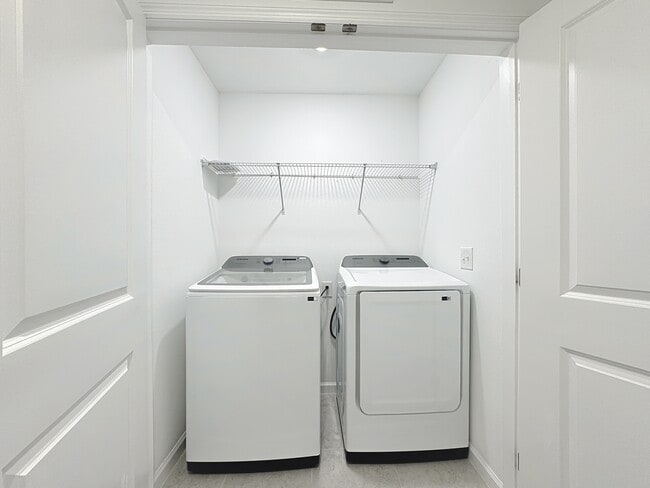 Building Photo - 5941 Piney Shrub Pl