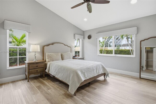 Building Photo - 1190 Balboa Ct