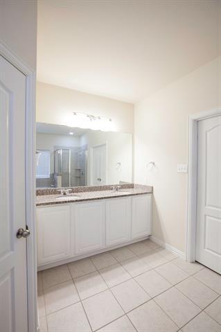 Building Photo - 5601 Fremont Dr