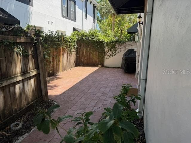 Building Photo - 409 S Westland Ave