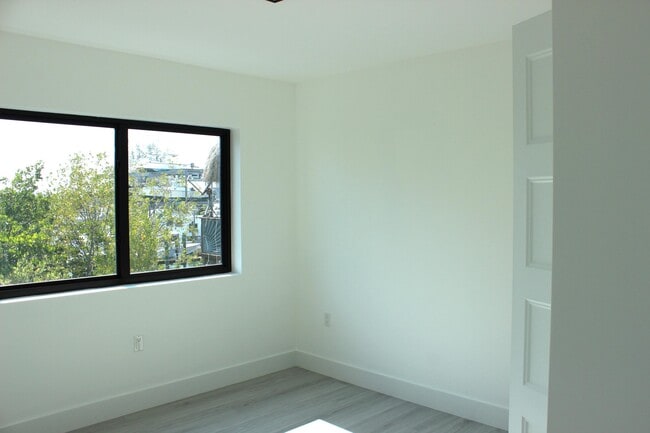 Building Photo - 85 Coco Plum Dr