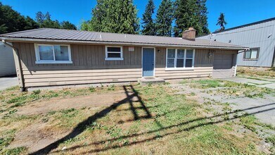 Building Photo - Brand new paint & move in ready 3 bed 1 ba...