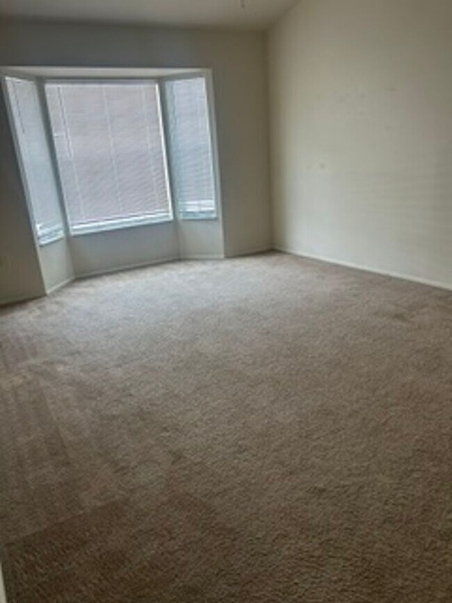 Building Photo - 10567 Chalmer St