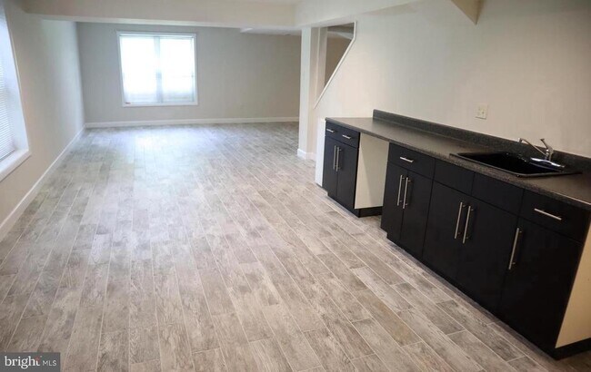 Building Photo - 17105 Thatcher Ct