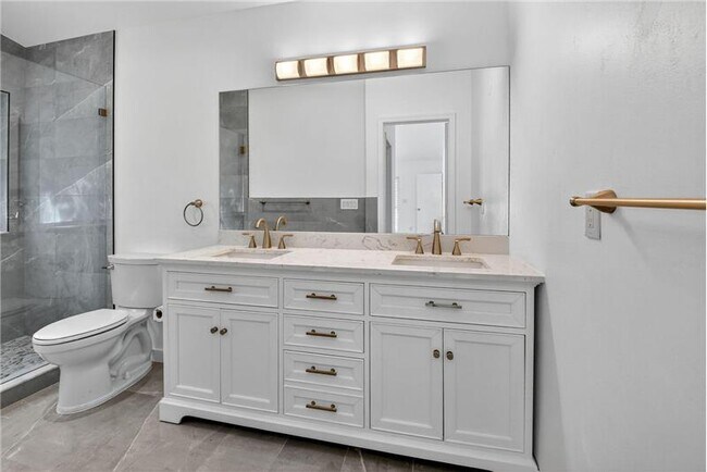 Building Photo - 1599 NW 14th Ave