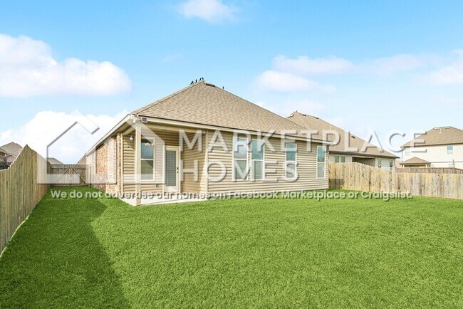 Building Photo - 905 Lakeshore Vlg Pt