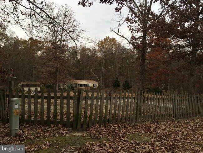 Building Photo - 227 Carsons Corner