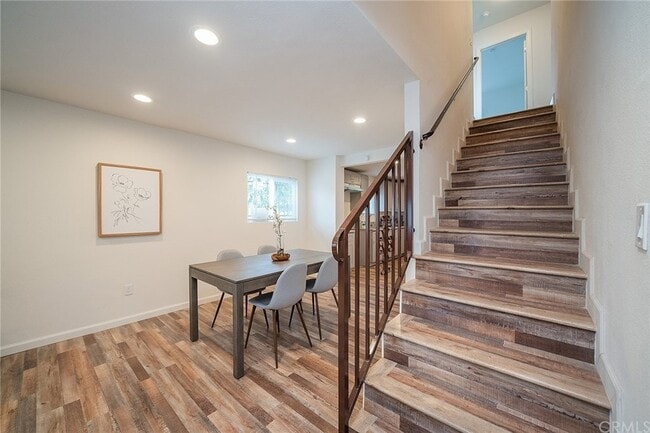 Building Photo - 803 E 89th St