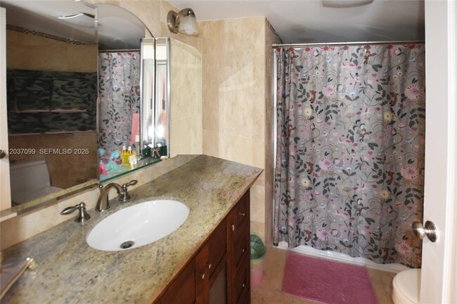 Building Photo - 540 Brickell Key Dr