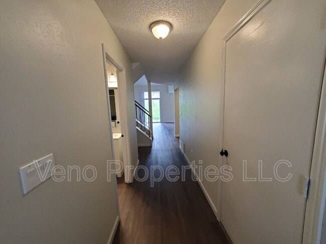 Building Photo - 66 Plaza Ave