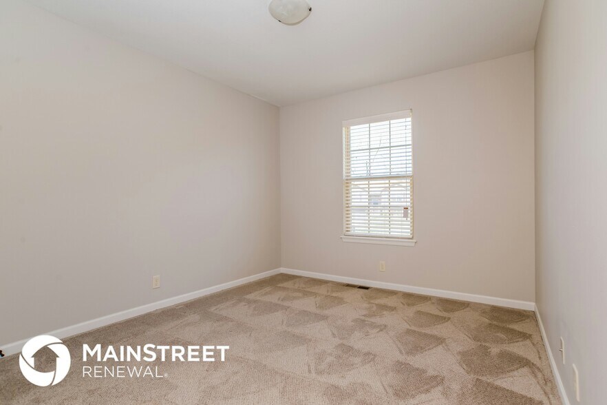 Building Photo - 501 Fall Meadow Ln