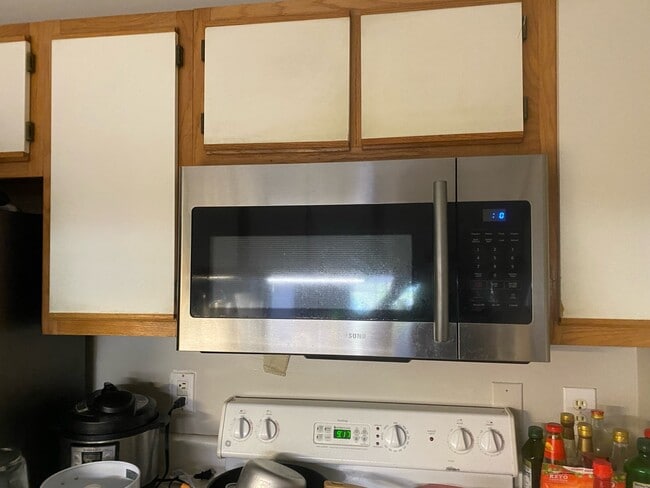 Building Photo - 1241 University Ct