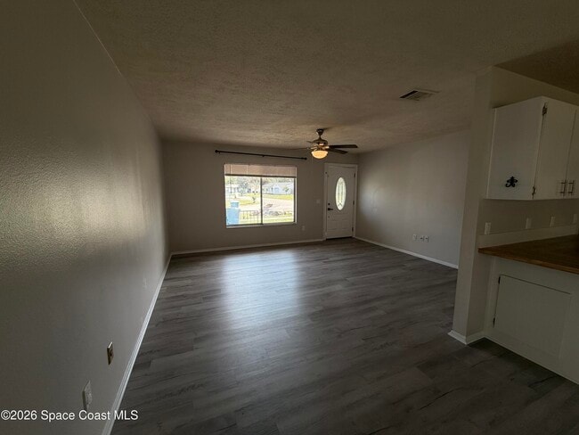 Building Photo - 1256 Dawn St NE