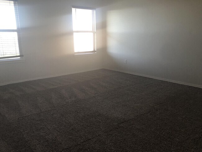 Building Photo - 11017 NW 98th St