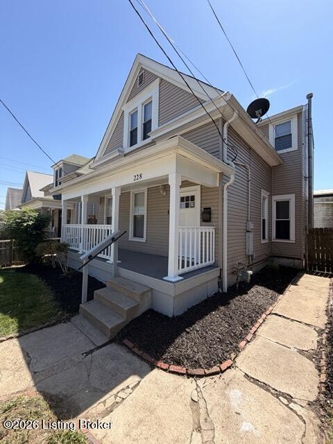 Building Photo - 228 E Burnett Ave