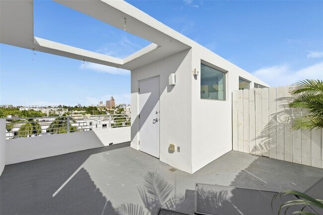 Building Photo - 421 Meridian Ave