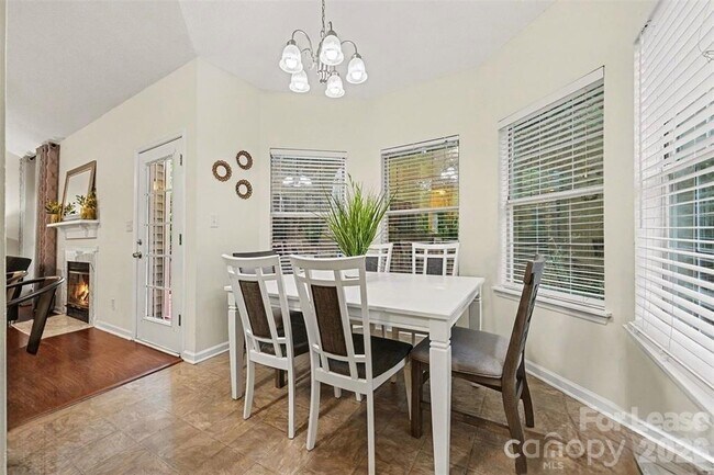 Building Photo - 13505 Gatestone Ln