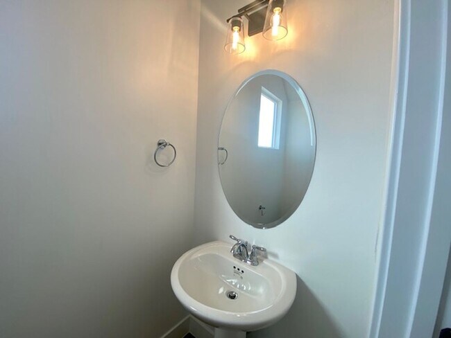 Building Photo - 2664 E Gray Birch Dr