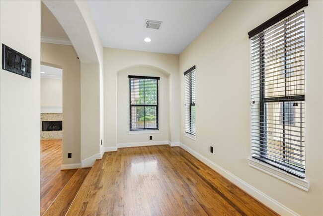 Building Photo - 3034 Orchard Ct