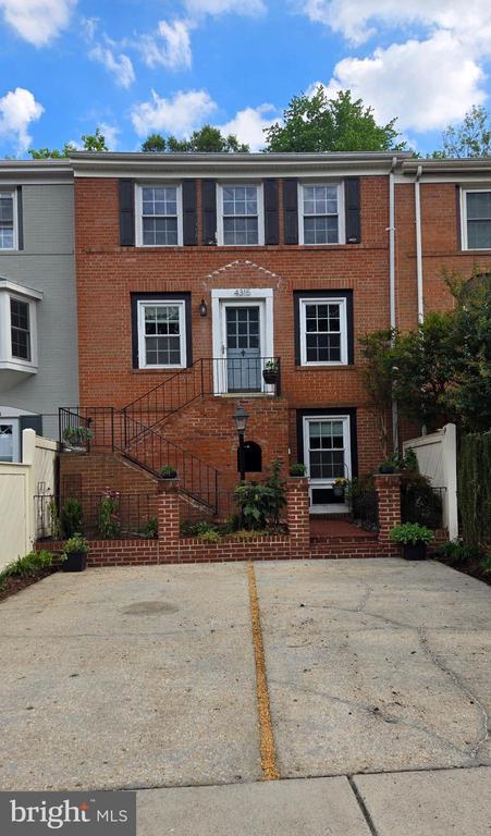 Primary Photo - 4315 Lawrence St
