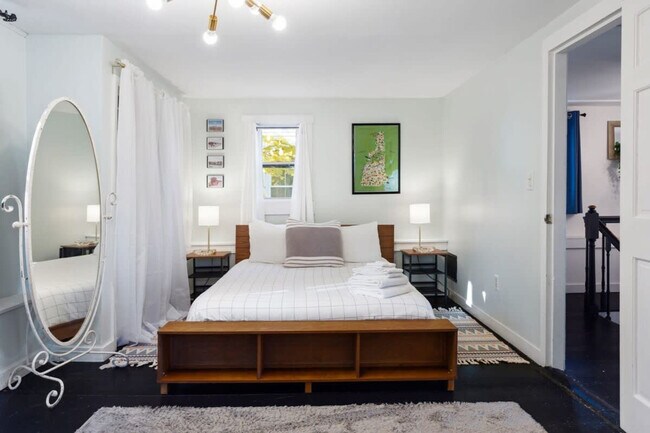 Building Photo - 78 Morning St