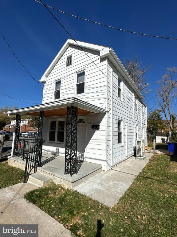 Building Photo - 62 Bethel St