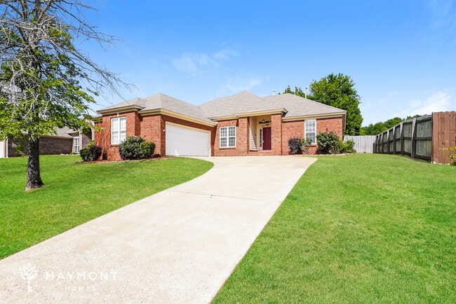 Building Photo - 604 Castle Brook Dr