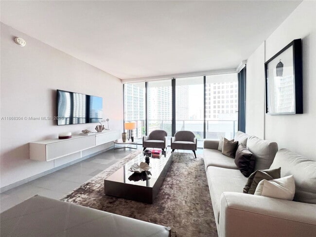 Building Photo - 68 SE 6th St