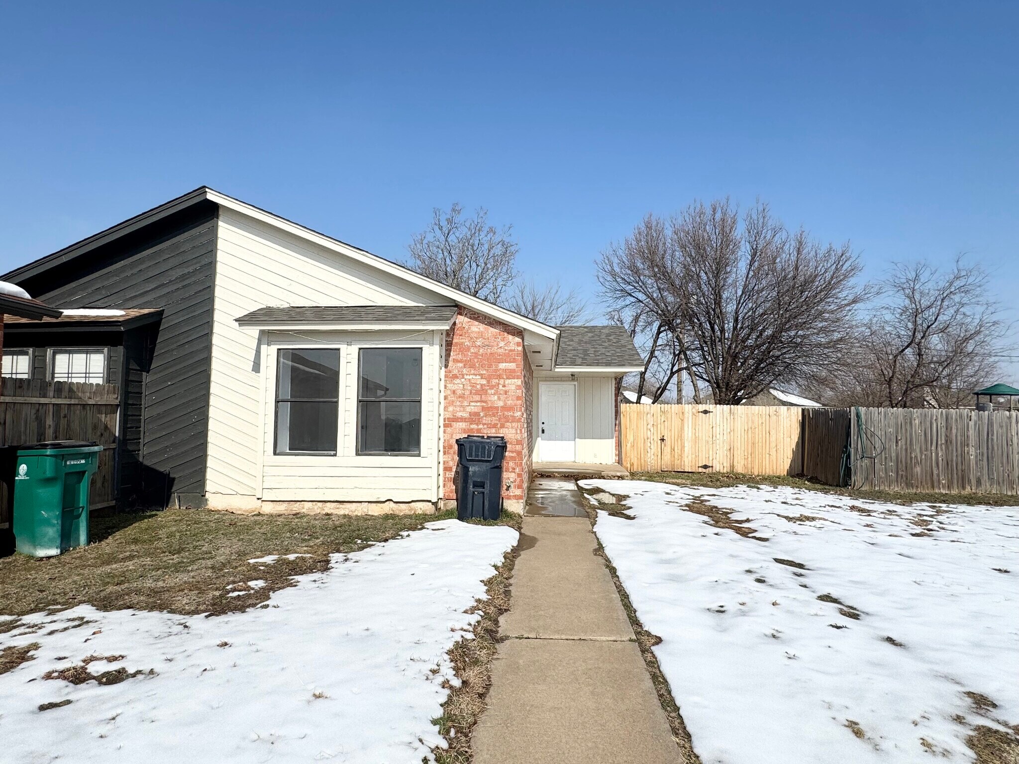 Building Photo - 339 NW 119th St