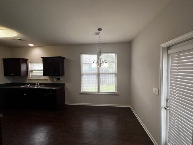 Building Photo - Coming Soon- Available August 3, 2025. Moo...