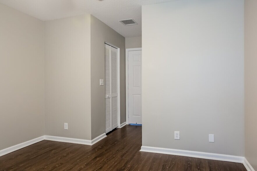 Building Photo - 3589 Quentin Ave