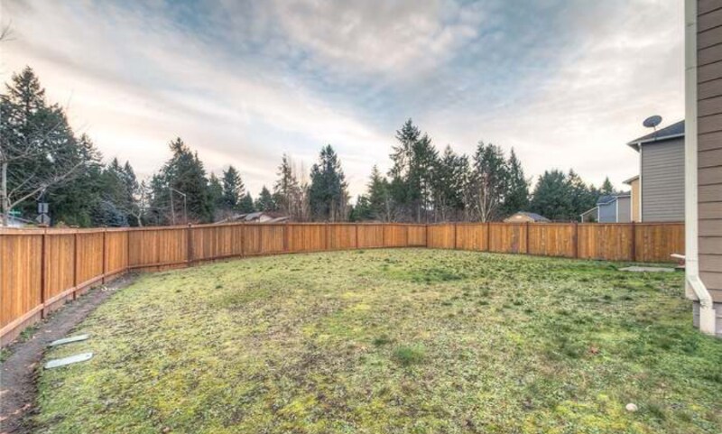 Building Photo - 3800 Southlake Dr SE