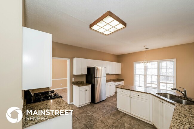 Building Photo - 557 Ivey Way SE