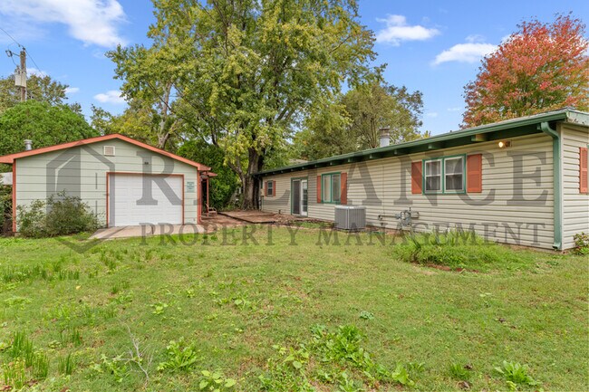 Building Photo - 913 N Wilbur Ln