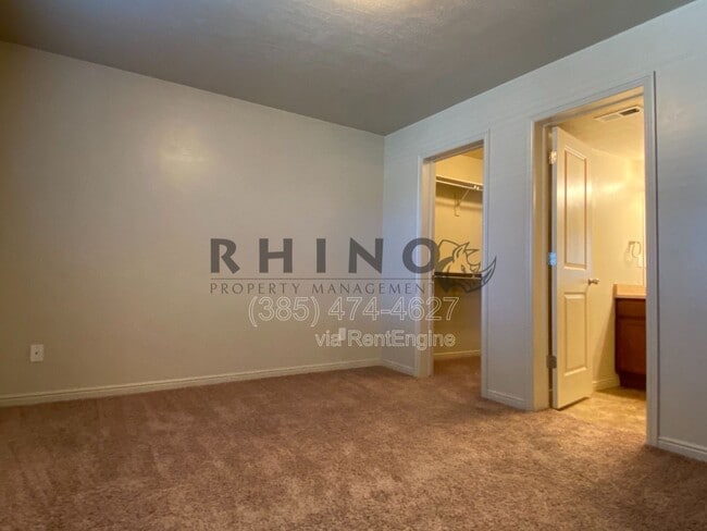 Building Photo - 6941 Village River Ln