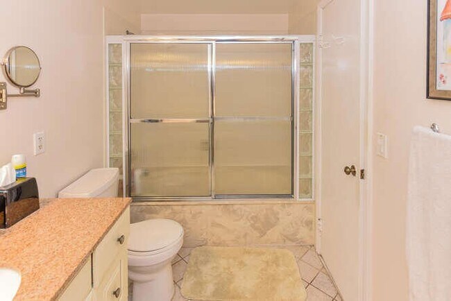 Building Photo - 1801 S US Hwy 1