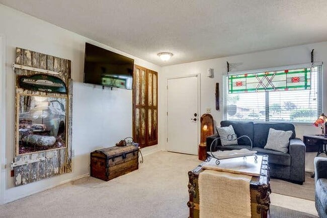 Building Photo - 12602 N 105th Ave