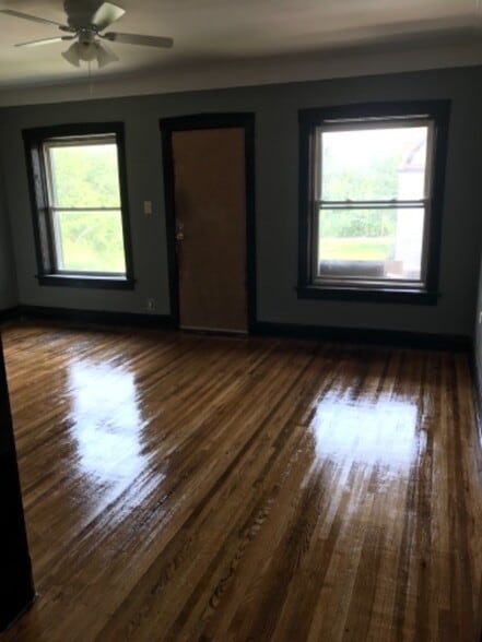 Building Photo - 7116 S Harvard Ave