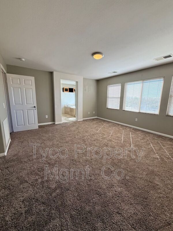 Building Photo - 5215 Sandbar Cove Way