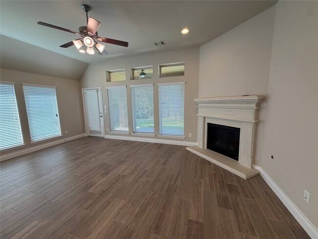 Building Photo - 103 Wild Garden Ct