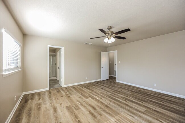 Building Photo - 10478 Tippecanoe