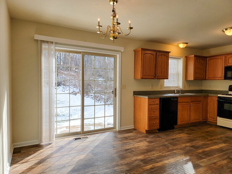 Building Photo - 542 Indian Rock Cir