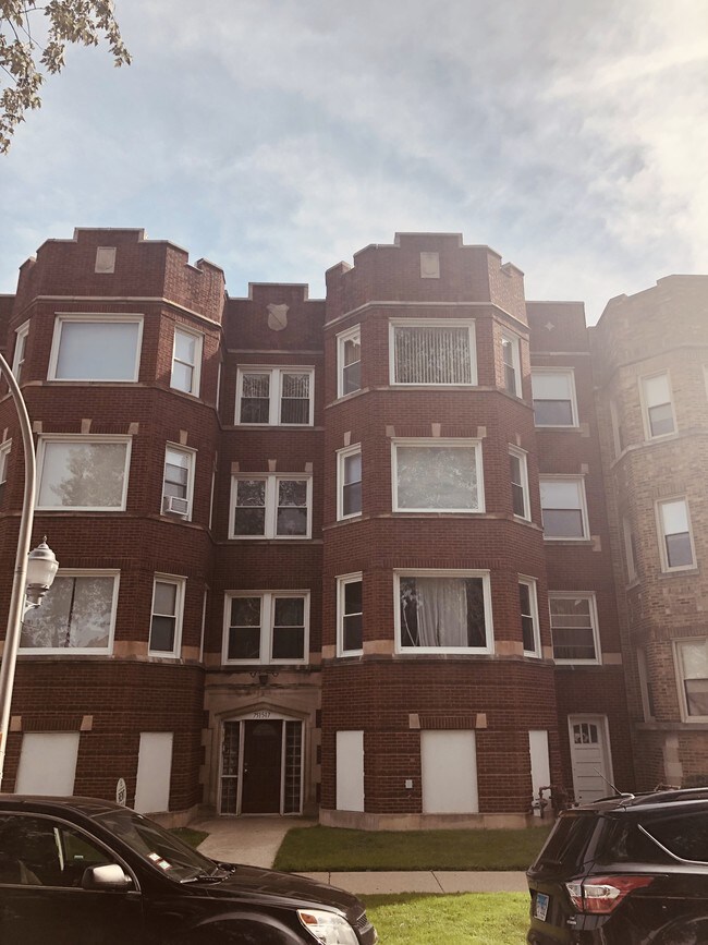 7517 S Phillips Ave 7517 S Phillips Ave Chicago IL 60649 Apartment Finder