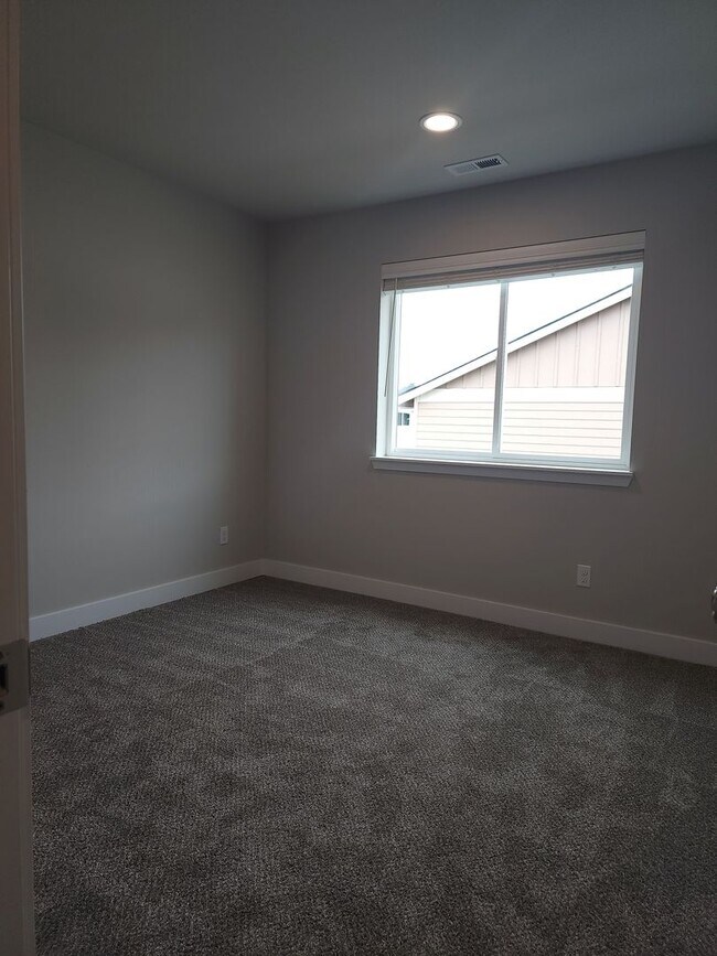 Building Photo - Yelm Creek Estates, New Construction 4 Bedroom, 2.75 Bathroom with Den